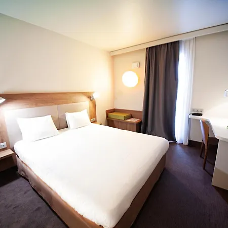 Campanile Ferrand Centre 3*